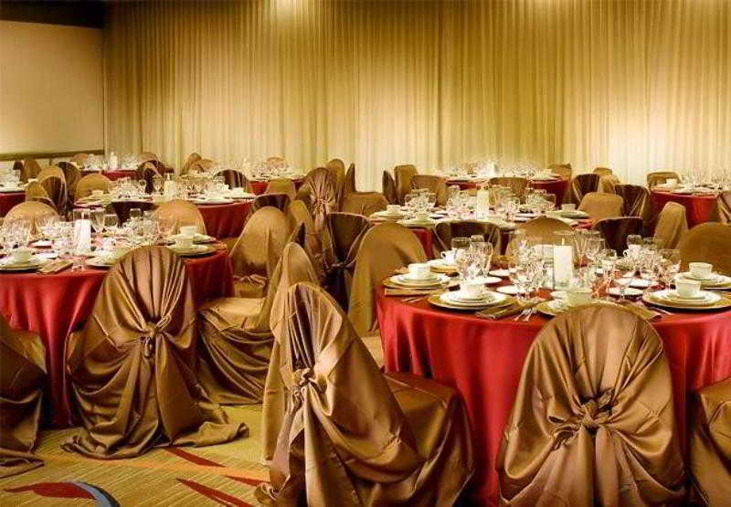 คอร์ตยาร์ด วิชิตาฟอลส์ Hotel ภายนอก รูปภาพ