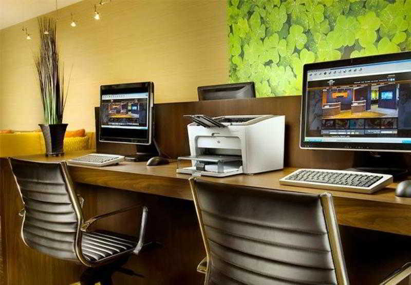 คอร์ตยาร์ด วิชิตาฟอลส์ Hotel ภายนอก รูปภาพ